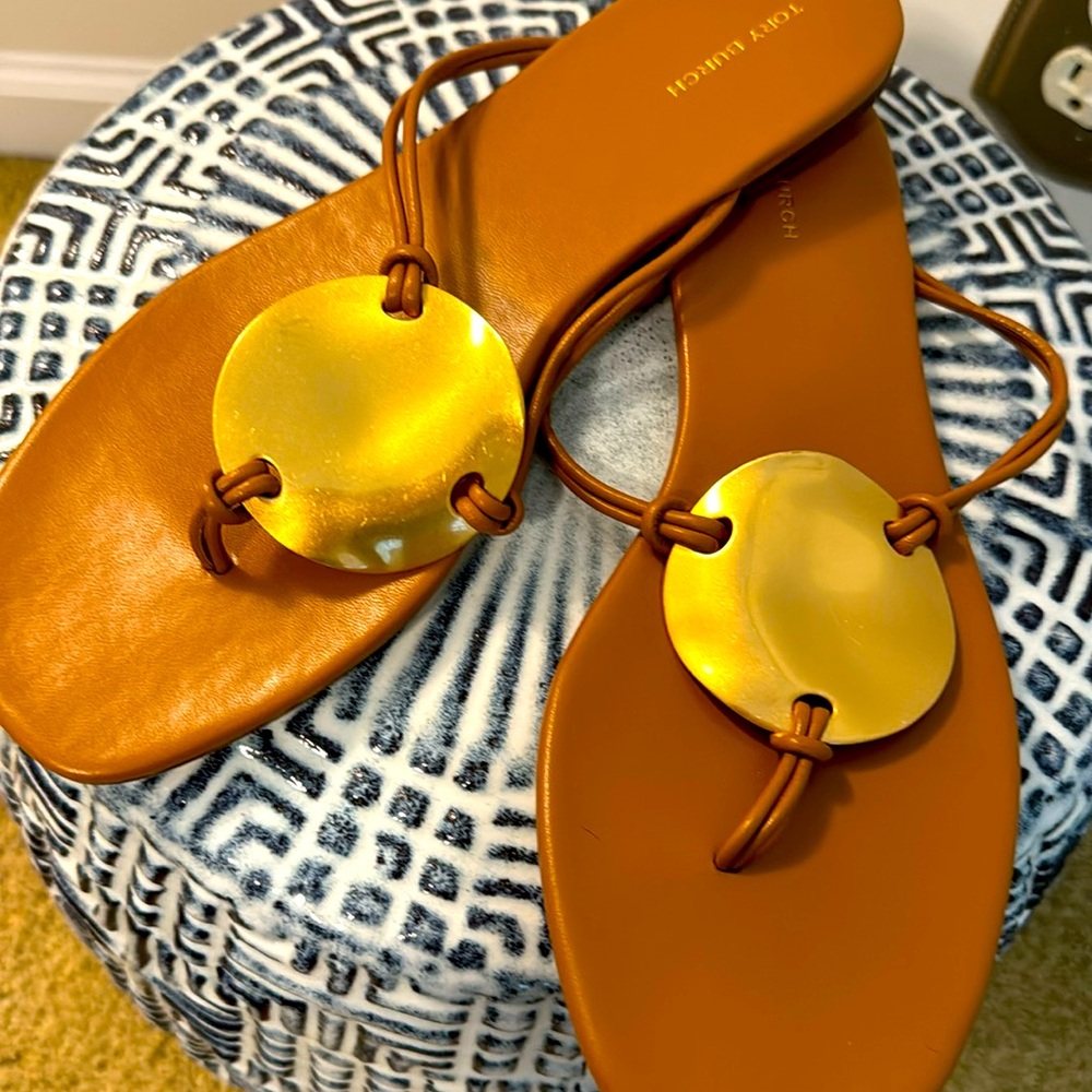 PATOS THONG SANDAL Women’s size 10. Caramel. NEW. NEVER WORN. No box or bag.